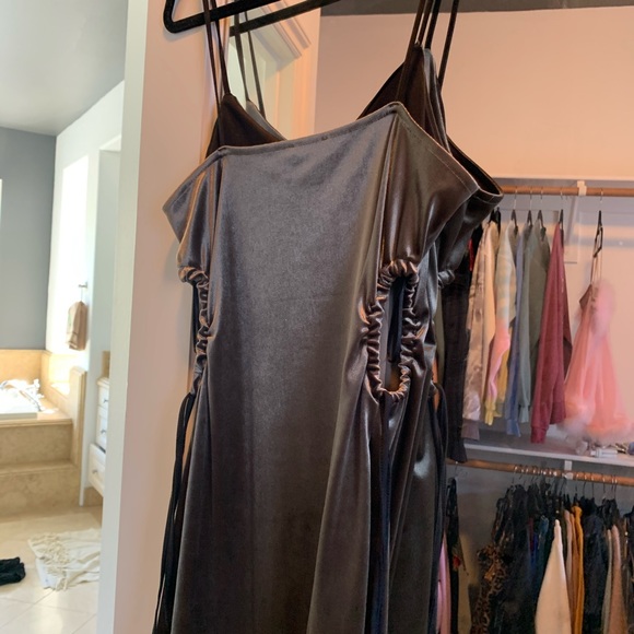 Suede olive Pewter dress with cut outs - Picture 5 of 6